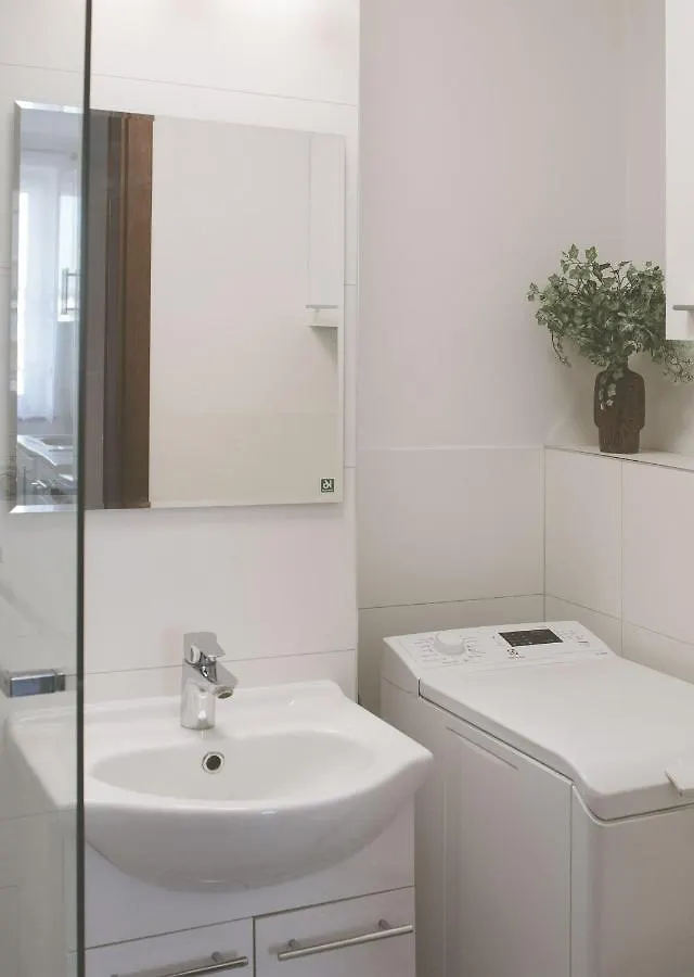 Apartment Warsaw Concierge City Center View
